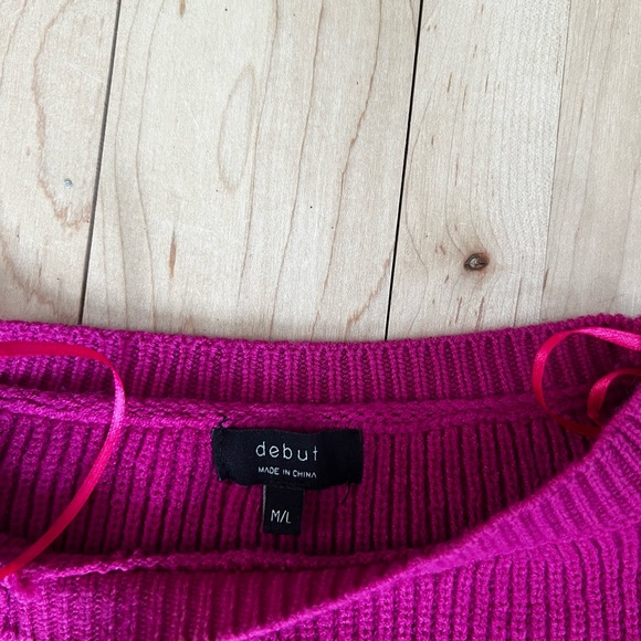 Cropped sweater. Size M/L - Picture 2 of 2